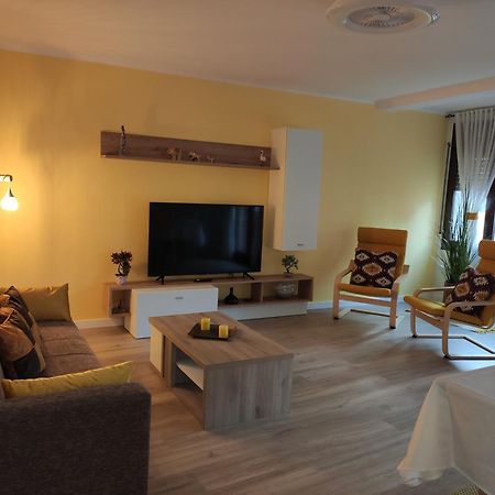 Apartamento Confort II La Seu d'Urgell Exterior foto